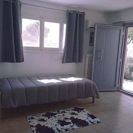 Andros Lighthouse Apartments Mesaria  エクステリア 写真