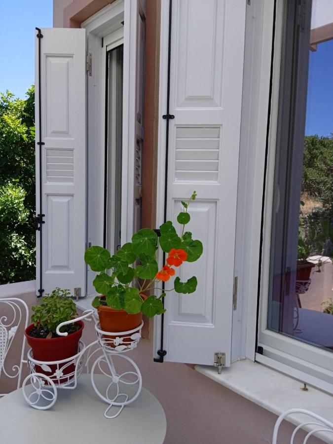 Andros Lighthouse Apartments Mesaria  エクステリア 写真