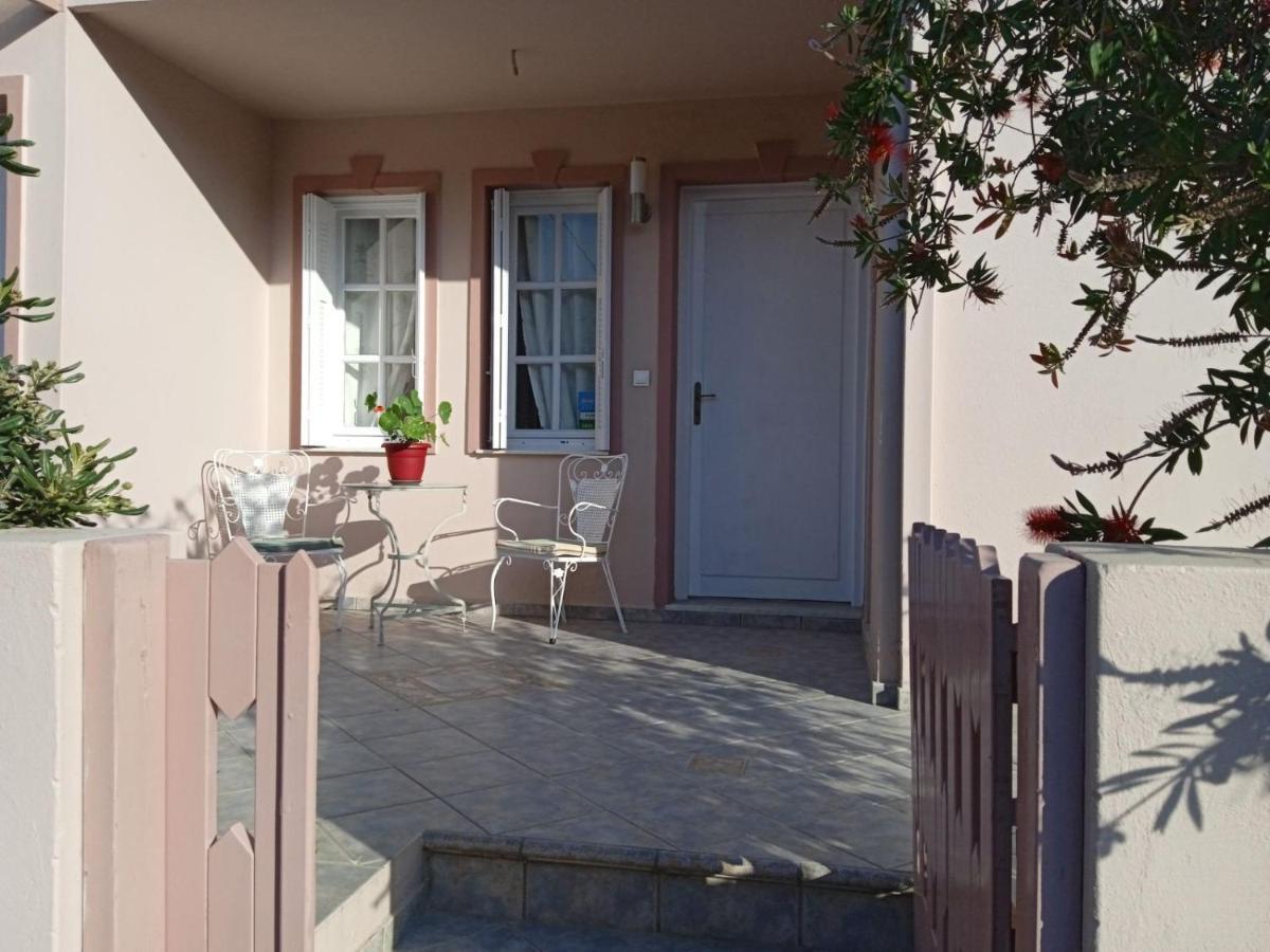 Andros Lighthouse Apartments Mesaria  エクステリア 写真