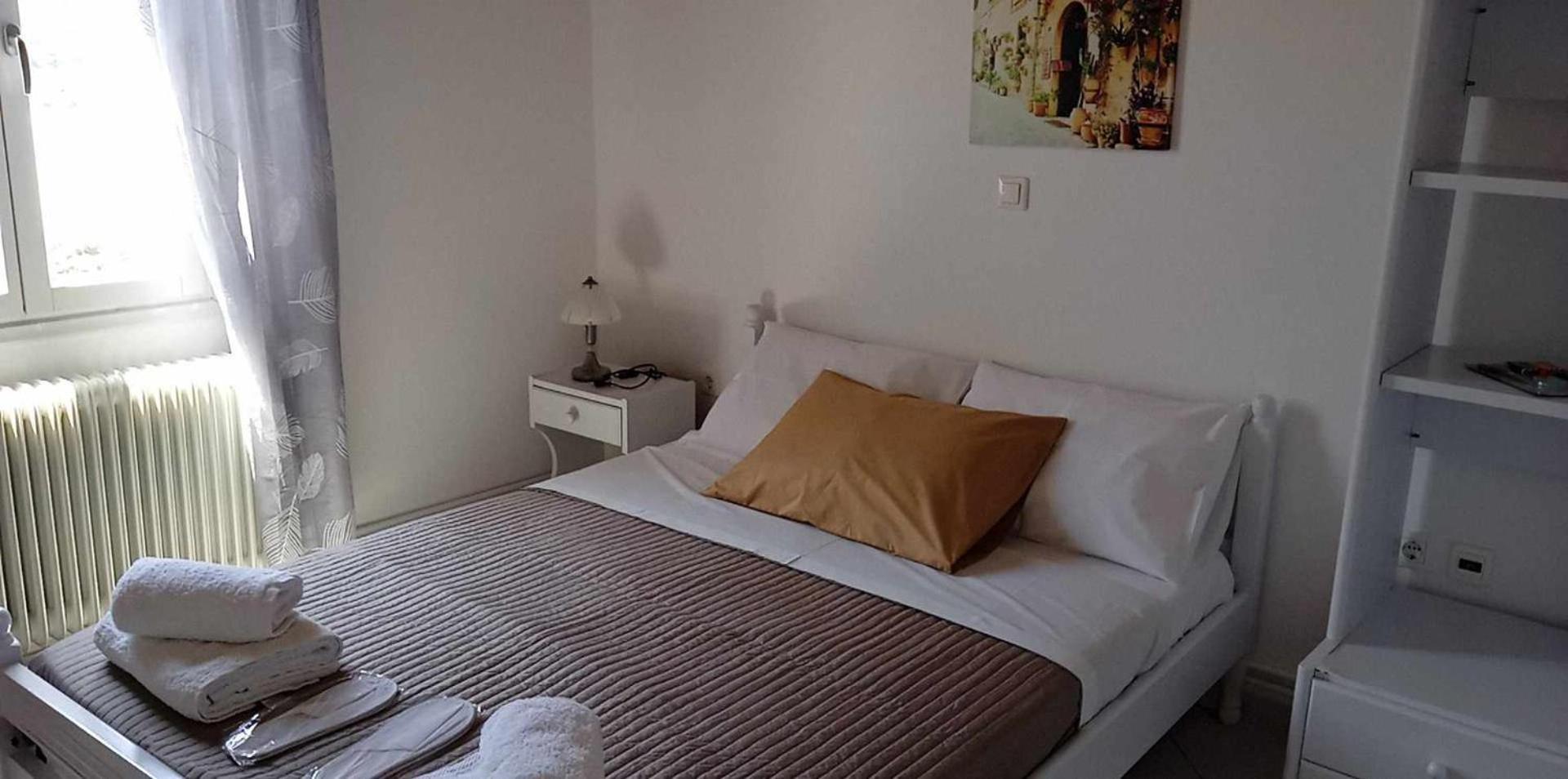 Andros Lighthouse Apartments Mesaria  エクステリア 写真